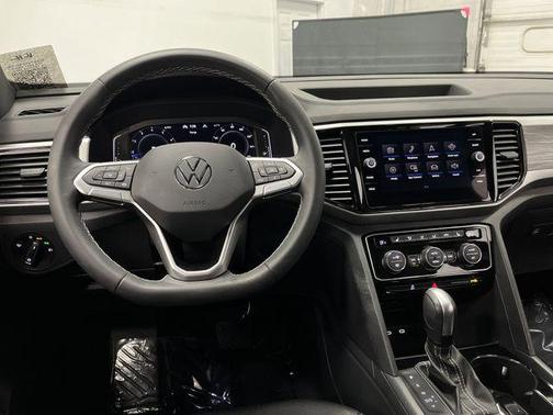 2023 Volkswagen Atlas Cross Sport 3.6L V6 SE w/Technology