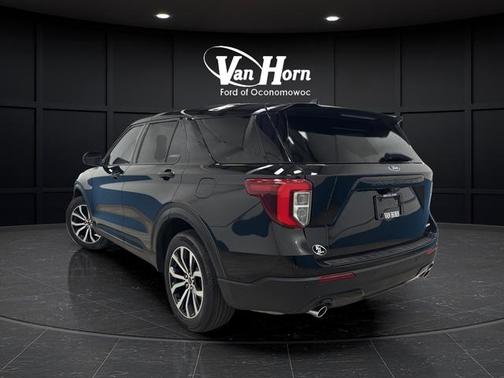 Agate Black Metallic 2022 Ford Explorer ST-Line