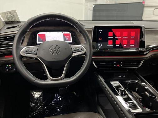 2024 Volkswagen Atlas 2.0T SEL
