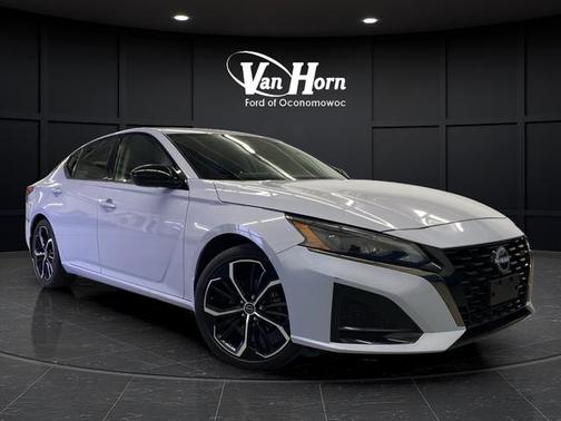 2024 Nissan Altima SR FWD