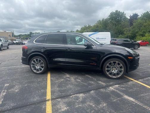 2016 Porsche Cayenne S