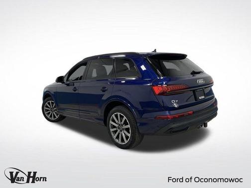 2023 Audi Q7 45 Premium Plus