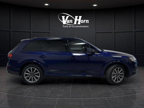 2023 Audi Q7 45 Premium Plus