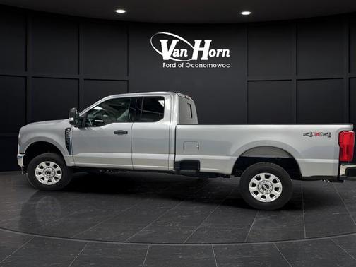 Iconic Silver Metallic 2024 Ford F-250 XLT