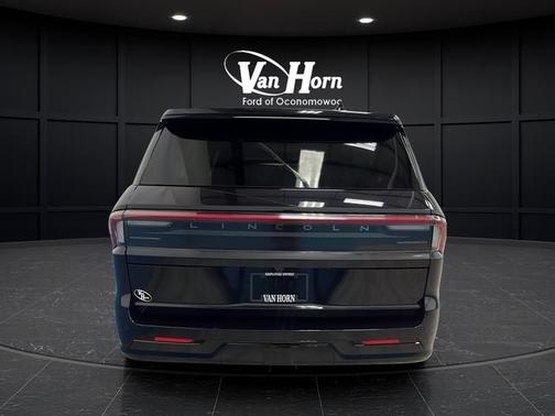 Black Metallic 2025 Lincoln Navigator Reserve