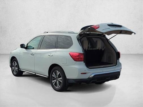 2017 Nissan Pathfinder SV