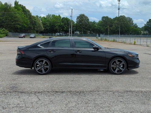 2025 Honda Accord Hybrid Base