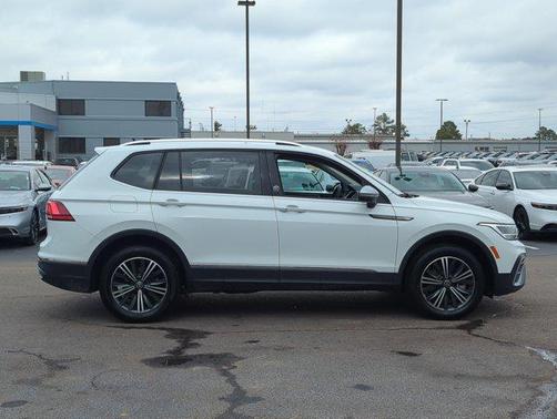 2024 Volkswagen Tiguan 2.0T Wolfsburg Edition