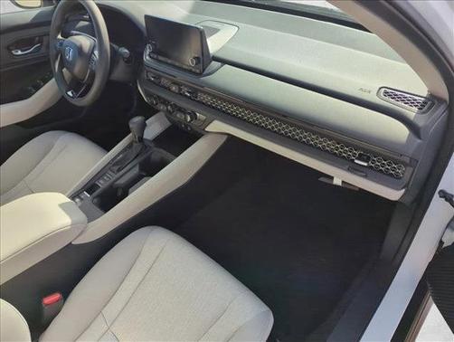 Platinum White Pearl 2025 Honda Accord SE