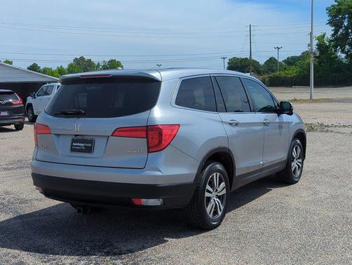 Lunar Silver Metallic 2016 Honda Pilot EX-L