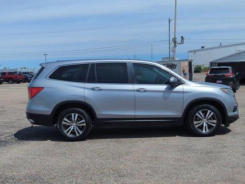 Lunar Silver Metallic 2016 Honda Pilot EX-L