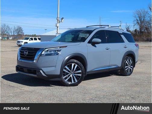 2023 Nissan Pathfinder Platinum 4WD