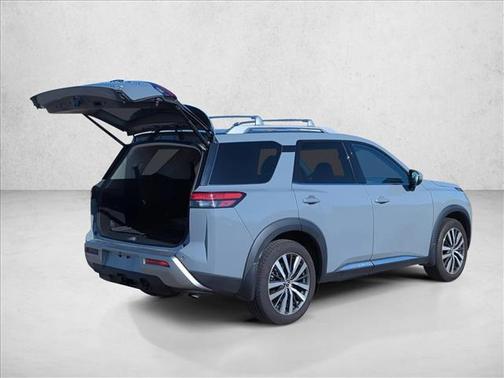 2022 Nissan Pathfinder Platinum 4WD