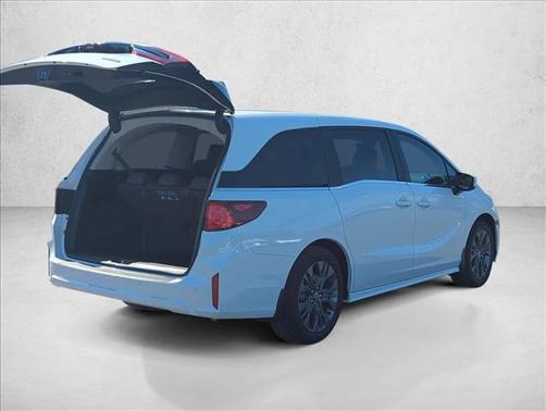 Platinum White Pearl 2026 Honda Odyssey Touring