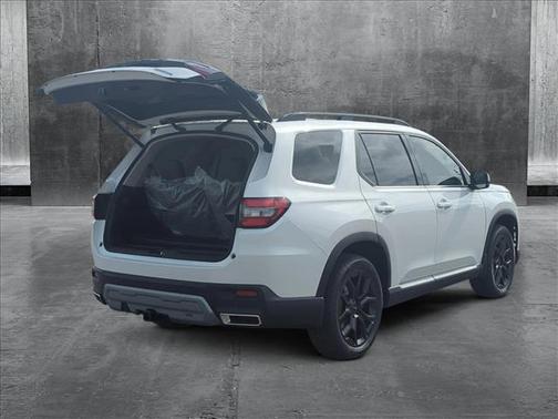 2025 Honda Pilot Touring 8-Passenger