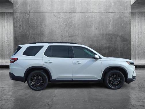 2025 Honda Pilot Touring 8-Passenger