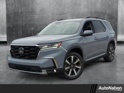 2025 Honda Pilot Touring 8-Passenger