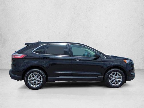 Agate Black Metallic 2024 Ford Edge SEL