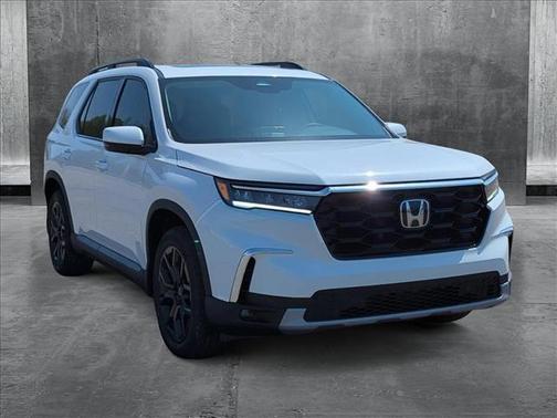 2025 Honda Pilot Touring 8-Passenger