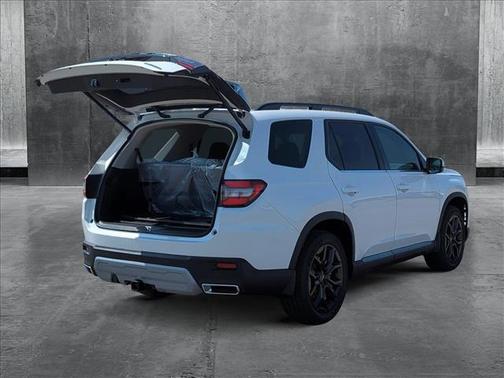 2025 Honda Pilot Touring 8-Passenger