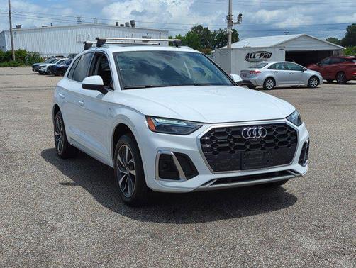 2022 Audi Q5 45 S line Premium Plus