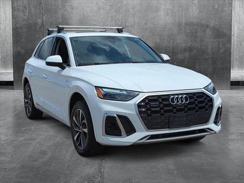 2022 Audi Q5 45 S line Premium Plus