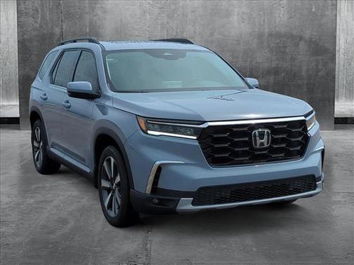 2025 Honda Pilot Touring 8-Passenger