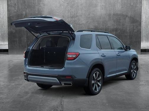 2025 Honda Pilot Touring 8-Passenger