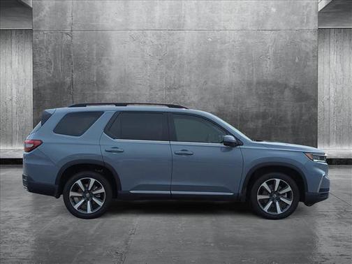 2025 Honda Pilot Touring 8-Passenger