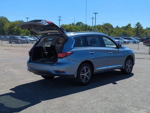 2017 INFINITI QX60 Base