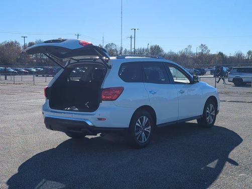 2019 Nissan Pathfinder SL