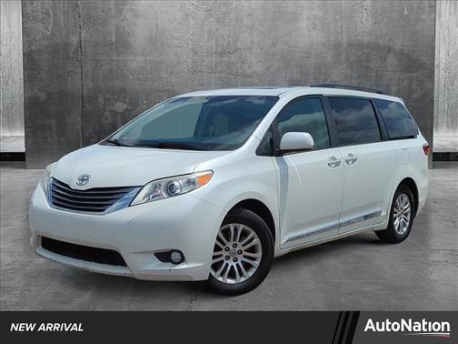 2017 Toyota Sienna XLE Premium