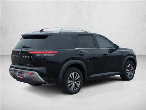 2023 Nissan Pathfinder SL 4WD
