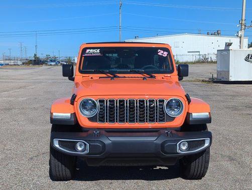 2025 Jeep Wrangler 4-Door Sahara 4x4
