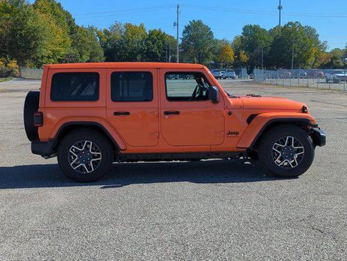2025 Jeep Wrangler 4-Door Sahara 4x4