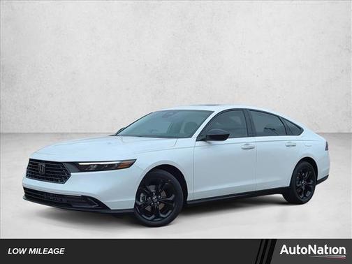 Platinum White Pearl 2025 Honda Accord SE