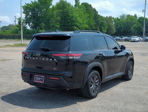 Super Black 2022 Nissan Pathfinder SV 2WD