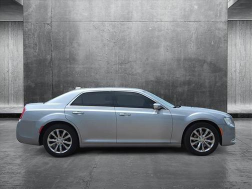 2017 Chrysler 300C Base