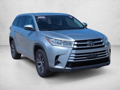 Celestial Silver Metallic 2017 Toyota Highlander LE I4
