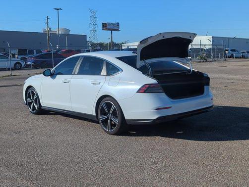 2023 Honda Accord Hybrid Base