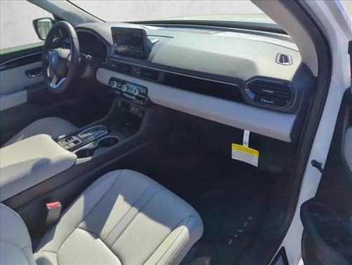 2025 Honda Pilot Touring 8-Passenger