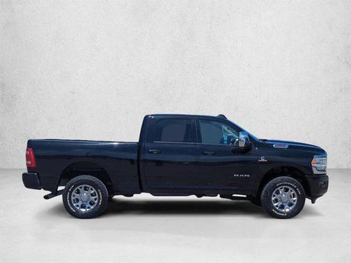 Diamond Black Crystal Pearlcoat 2024 RAM 2500 Laramie Crew Cab 4x4 6'4' Box