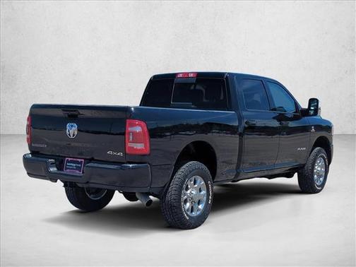 Diamond Black Crystal Pearlcoat 2024 RAM 2500 Laramie Crew Cab 4x4 6'4' Box