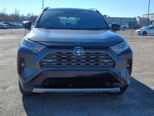 2020 Toyota RAV4 Hybrid SE