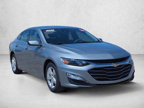 Sterling Gray Metallic 2024 Chevrolet Malibu FWD 1LT