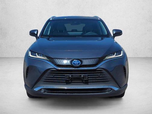 Coastal Gray Metallic 2024 Toyota Venza XLE