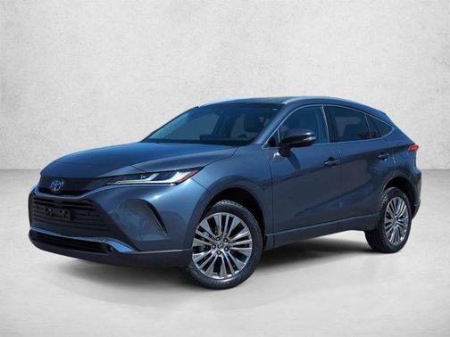 Coastal Gray Metallic 2024 Toyota Venza XLE