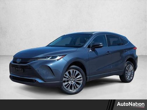 Coastal Gray Metallic 2024 Toyota Venza XLE