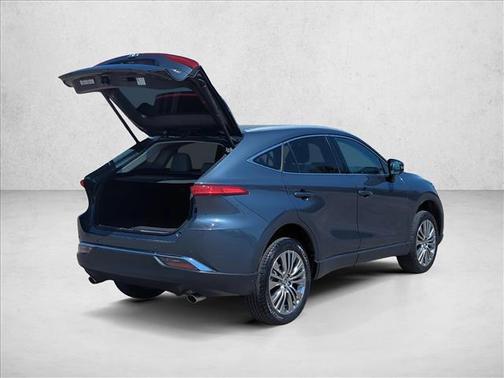 Coastal Gray Metallic 2024 Toyota Venza XLE