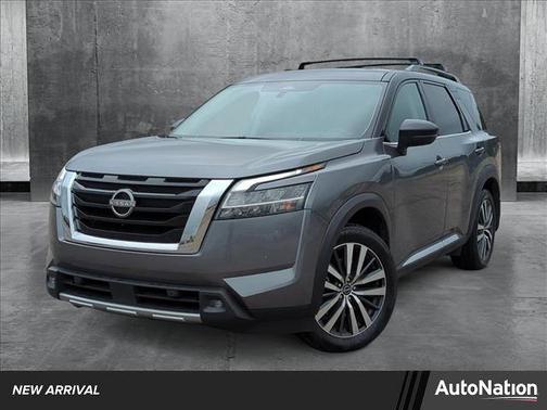 2022 Nissan Pathfinder Platinum 2WD